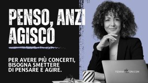 Titolo Penso, anzi agisco, sfondo azzurro